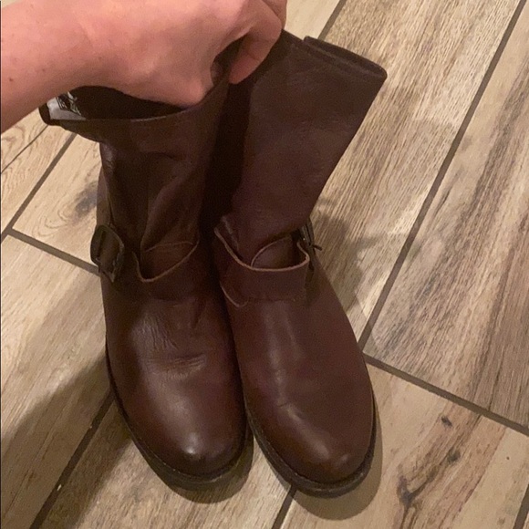 FRYE Veronica Short Mid Calf Boots - Dark Brown - Picture 3 of 7